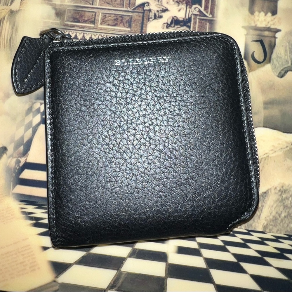 Burberry leather zipper wallet